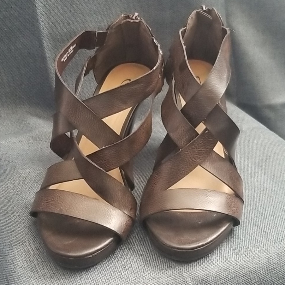 CL Chinese Laundry Sandals